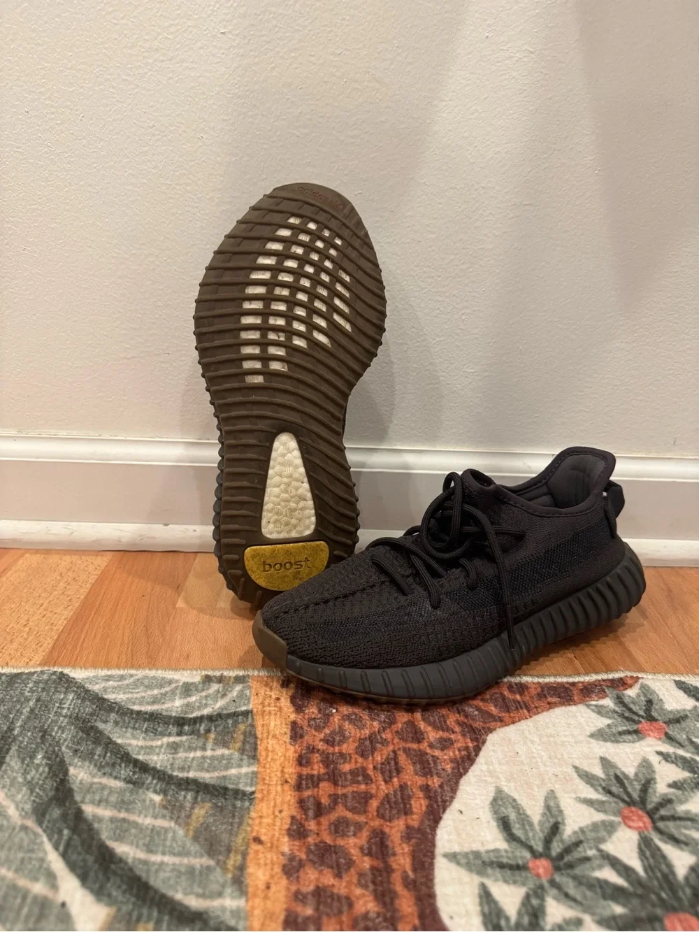 Yeezy 350 v2 Cinder